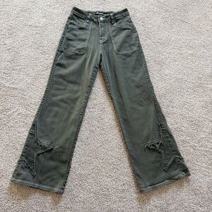 Hot Topic Wide Leg Jeans Frayed Star Appliqué Size 3 Alt Grunge Y2K Olive Green